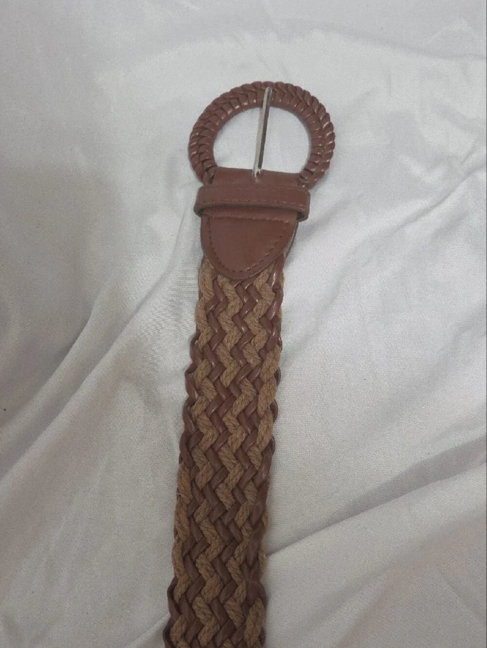 Braided Brown Woven Belt, Adjustable From Size 28-36, Excellent Like New Cond